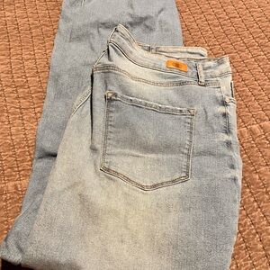 Sofia by Sofia Vergara Light Wash Jeans